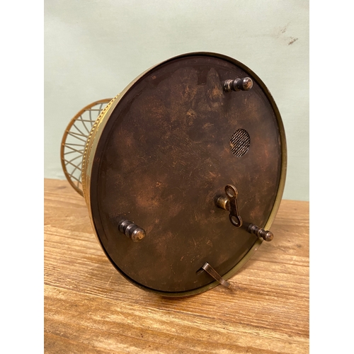 43 - Singing Bird in Cage Automaton