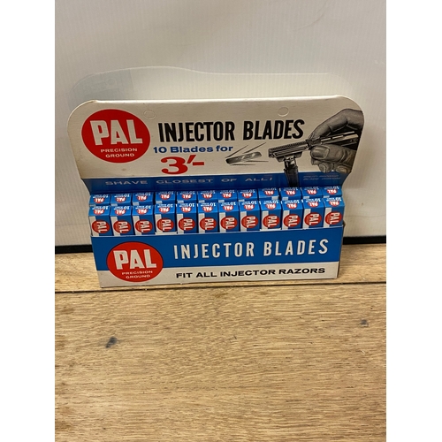 31 - Vintage complete box of Pal Precision Ground Injector Razer Blades