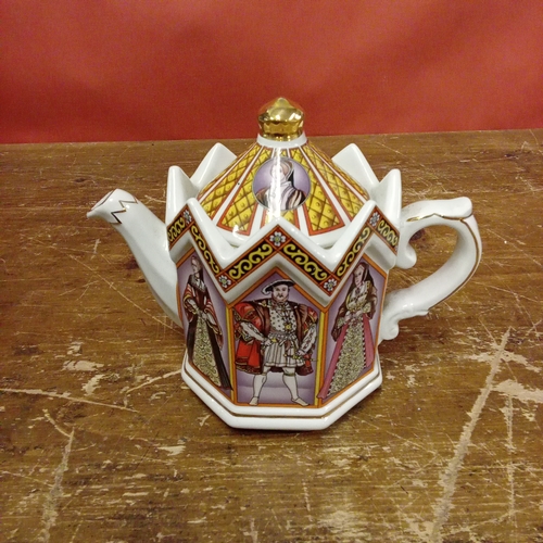 40 - Two teapot from the Sadler Classic Collection, Robin Hood and King Henry VIII and His Six Wives.