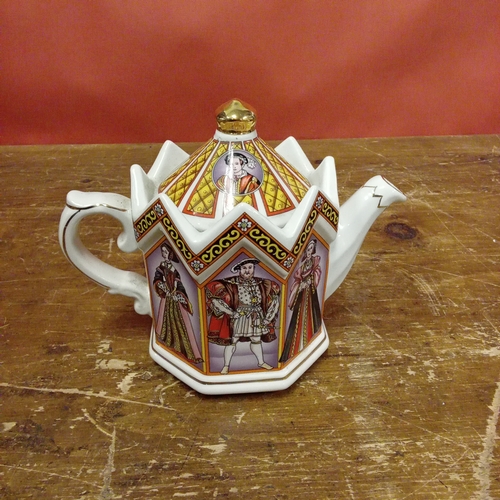 40 - Two teapot from the Sadler Classic Collection, Robin Hood and King Henry VIII and His Six Wives.