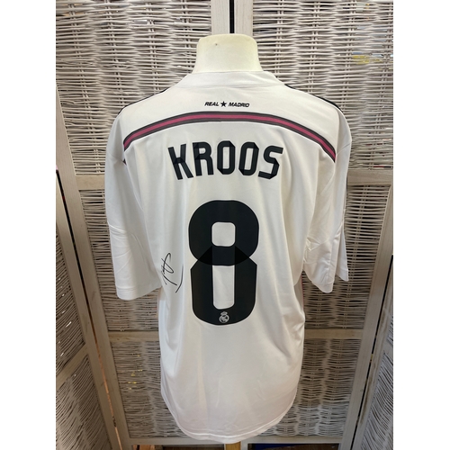 366 - Toni Kroos signed Real Madrid shirt with C.O.A