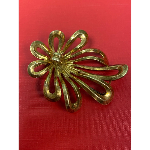 439 - 14 ct Gold Fancy Brooch 6.2g