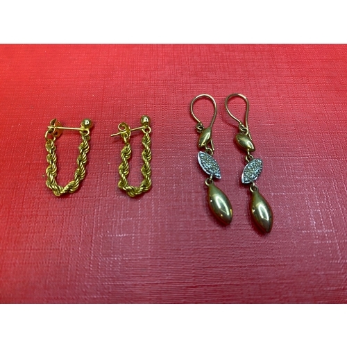 340 - 2 x Pairs of 9ct Gold Earrings 5g