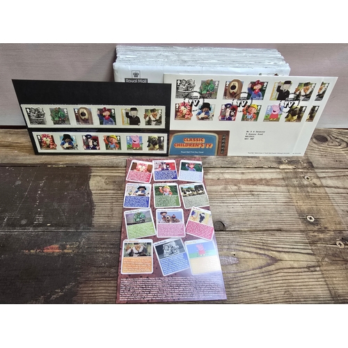 174 - 17 Royal Mail 1st Day Cover Sets. 2014 to Include Britain at War, Buckingham Palace & Great British ...