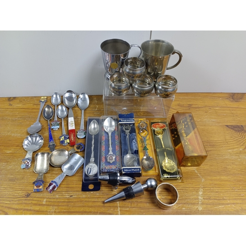Quantity of metalware to include collectible spoons