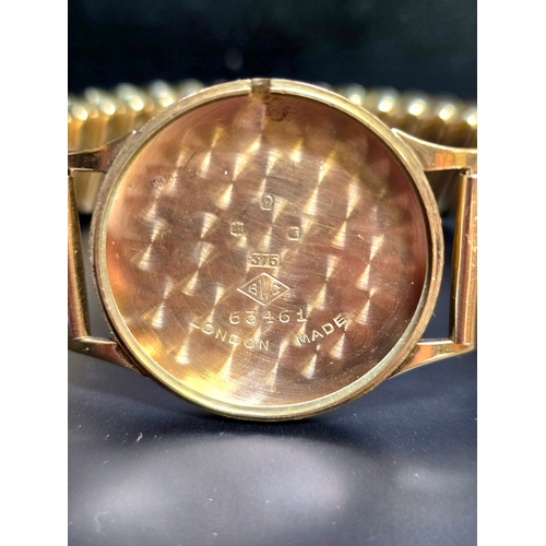 274 - Accurist 9ct Gold Gents Watch. Edinburgh Hallmark w/ Gold Plate Bracelet