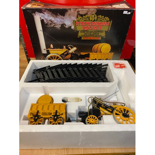 831 - Boxed As New Stephenson's Rocket Real Steam Train Set 25ft of Track 1.5 inch Gauge Model by Hornby R...