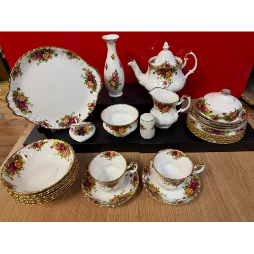 1204 - Royal Albert Old Country Roses China Collection