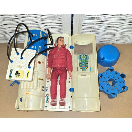 1000 - Dennis Fisher, Six Million Dollar Man, Bionic Transport & Repair Station