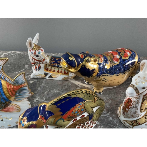 1260 - A collection of Royal Crown Derby ceramic Imari animal figures comprising fourteen pieces, notably '... 