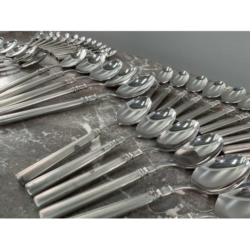 1233 - La Bottega Del Peltro; a collection of spoons of varying sized, boxes present, largest 25cm. Some co... 