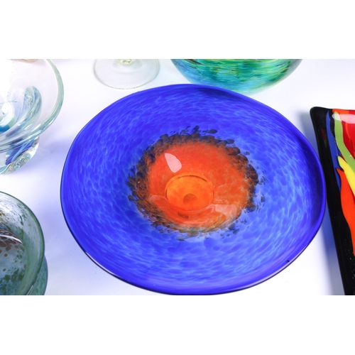 1297 - A collection of Art Glass from New Zealand, Australia and Canada, including Venus Tokiko bowl, with ... 