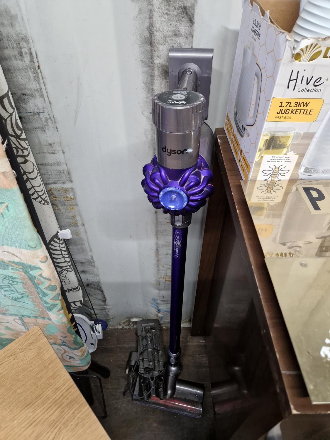 dyson cordless hoover and charger