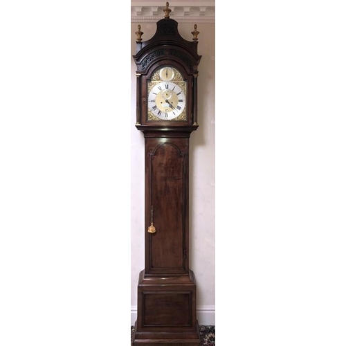 1383 - James Snelling, London. 1703-1751. Mahogany longcase clock with brass face. 18th century mahogany br... 