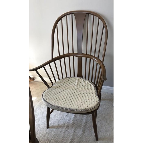 1404 - Stick back Ercol Windsor armchair.