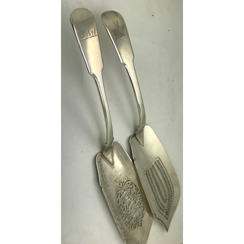 482 - Fine quality well pierced fish servers, maker William Kingdom 1824 and 1837 probably by William Benn... 