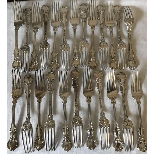 486 - An extensive suite of fine quality hallmarked silver cutlery in Kings shape Victoria pattern. Initia... 