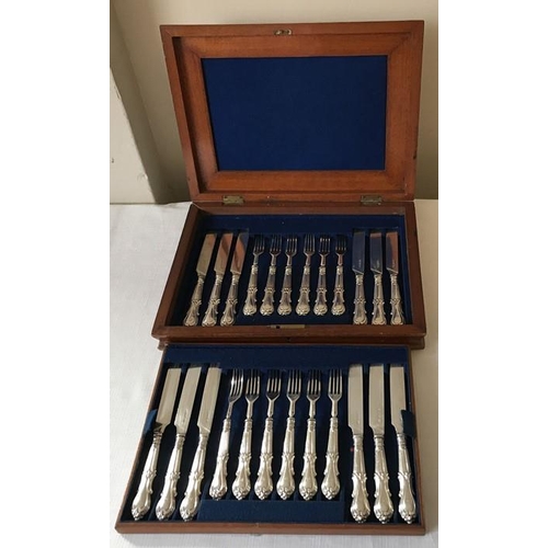 486 - An extensive suite of fine quality hallmarked silver cutlery in Kings shape Victoria pattern. Initia... 