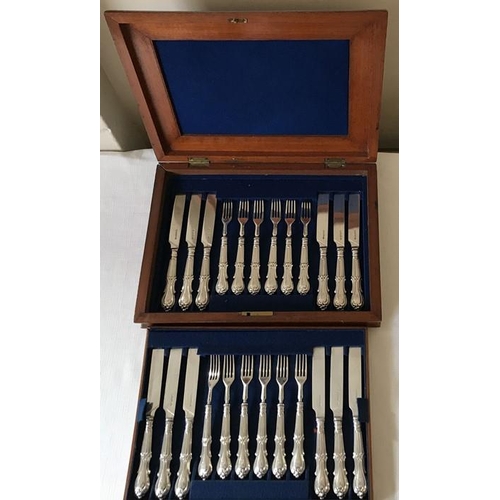 486 - An extensive suite of fine quality hallmarked silver cutlery in Kings shape Victoria pattern. Initia... 