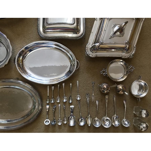 501 - Selection of quality silver plated table wear including Royal Worcester serving dish, gravy boats, t... 