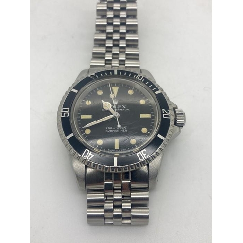 A Gentleman's Rolex Oyster Perpetual Submariner stainless steel automatic wrist watch in working order. 

Model Ref 5513. Calibre 1520, metes first. 
Serial number 1344*** (1966)
