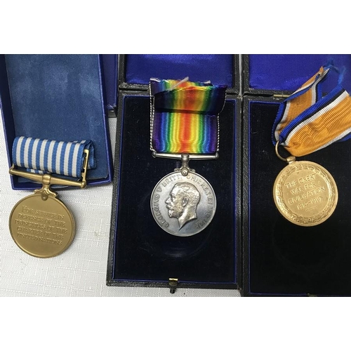 549 - WW I group of 2 medals with ribbons and cases 241952 Pte E.Cross. Notts and Derby R together with a ... 