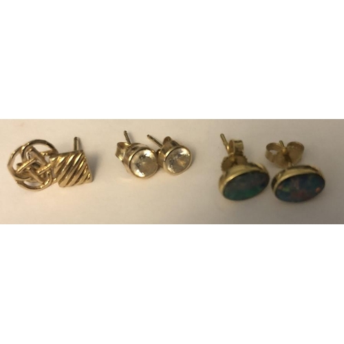 584 - Two pairs stud earrings with 2 odd studs, yellow gold.