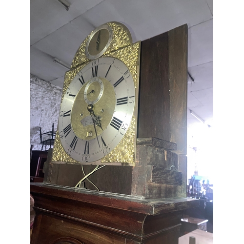 1383 - James Snelling, London. 1703-1751. Mahogany longcase clock with brass face. 18th century mahogany br... 