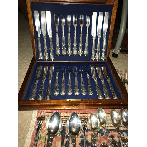 486 - An extensive suite of fine quality hallmarked silver cutlery in Kings shape Victoria pattern. Initia... 