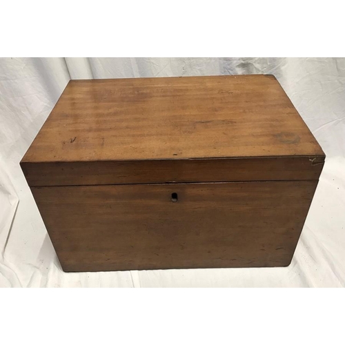 1186 - Large mahogany box, cloth lined with two inner trays, inlet carry handles. 43 w x 30 d x 26cms h.