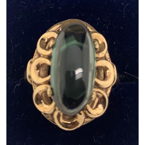 119 - A 9ct gold and tourmaline dress ring, size P, 4.7gms total weight.