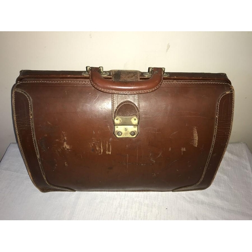 1201 - Vintage leather briefcase 43 x 32cms.