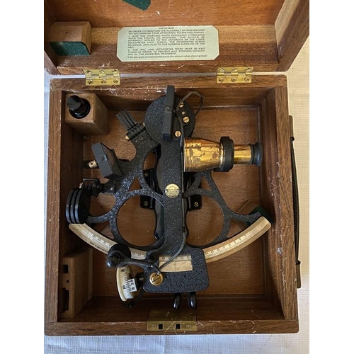 1221 - A Kelvin & Hughes Ltd The Sextant no. 60536 by Henry Hughes & Son Ltd, of 6 in radius and reading to... 