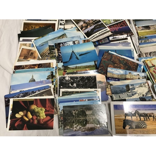 1250 - Collection of British and foreign postcards, large quantity, topographical.