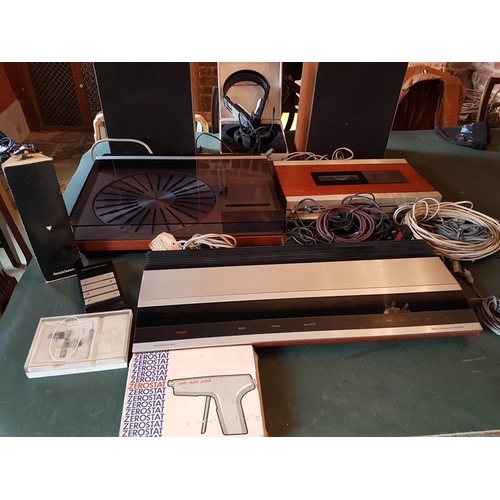 1263 - Bang and Olufsen stereo set consisting of Beogram 4002 turntable + 2 spare stylus heads (1x MMC20E M... 