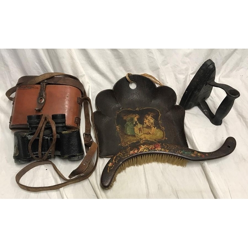 153 - Mixed lot, Pair of Helles Paris binoculars, leather case, decorative crumb tray and a J Siddon's siz... 