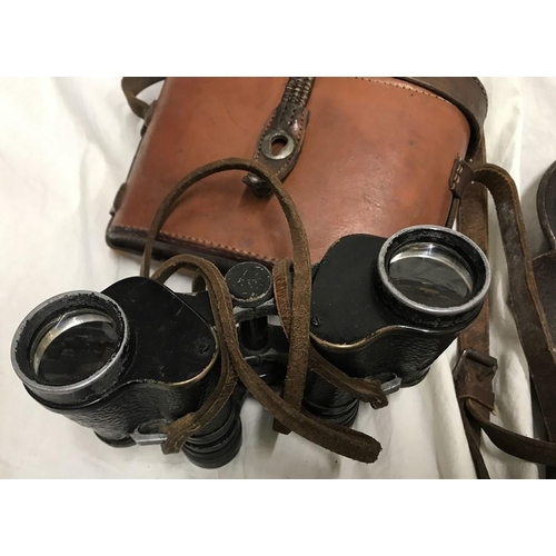 153 - Mixed lot, Pair of Helles Paris binoculars, leather case, decorative crumb tray and a J Siddon's siz... 