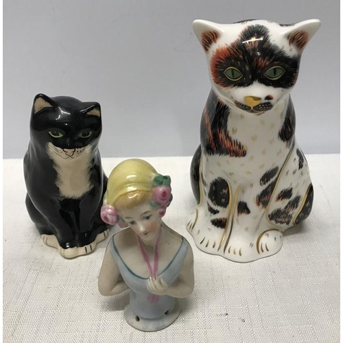 177 - Royal Crown Derby paperweight, Mother Cat, 13cms h, gold stopper, black and white pottery cat 10cms ... 