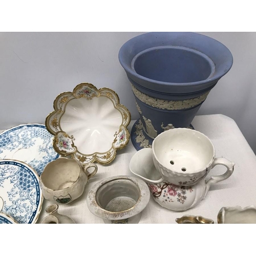 269 - Pottery selection, Victorian blue and white part tea set 25 pieces, Wedgwood blue jasper vase 18cms ... 