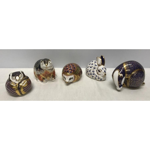 277 - Royal Crown Derby paperweight figures collection of 5, Dormouse 5.5cms h, Beaver 8cms h, Hedgehog 5.... 