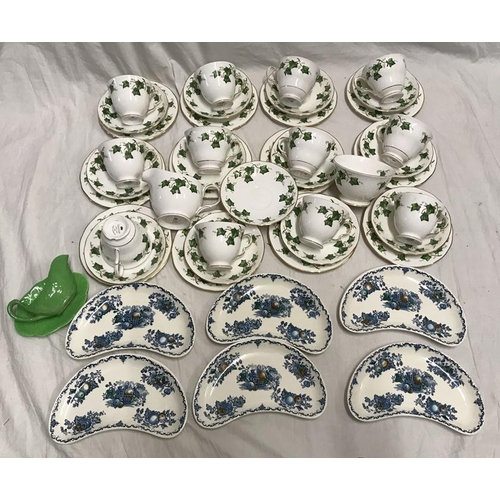 300 - Colclough bone china part tea set, 12 cups, side plates, 13 saucers, milk jug and sugar bowl, 6 Maso... 