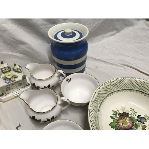 337 - Mixed lot, TG Green Cornish blue and white container jar, Coalport Cottage Park Lodge, Masons floral... 