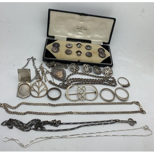 76 - A quantity of silver and white metal jewellery including 4 Edwardian hallmarked silver buttons, Art ... 