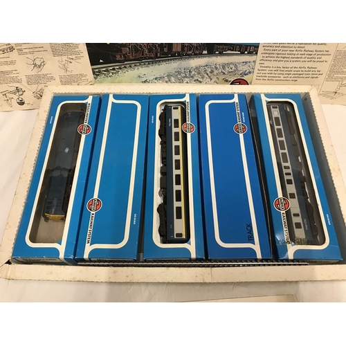 833 - Airfix 00 Inter City Train set, boxed. A1A Class 31/4 Diesel locomotive, carriages and track with a ... 