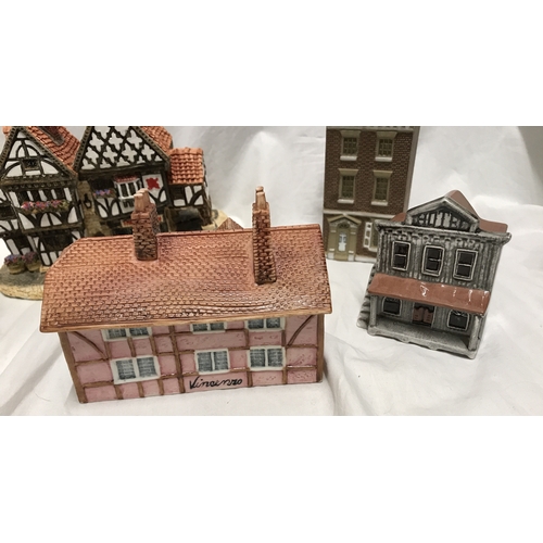 280D - Pottery cottage and houses, Staffordshire style money money box house 13cms h, Italian TL pottery co... 