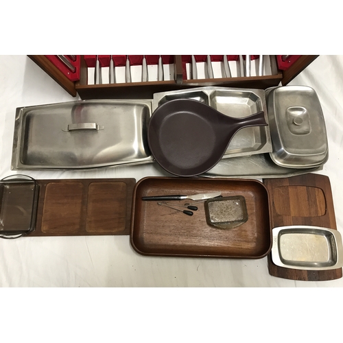 1183 - 1970's teak and stainless steel table and kitchen ware. Teak cased Sanensteel cutlery set, Danish te... 