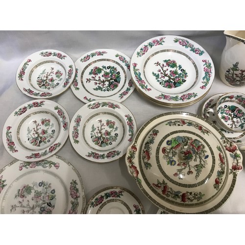 19 - Indian Tree pattern dinner ware, various makes. Royal Grafton, Royal Vale, Johnson Bros and unmarked... 