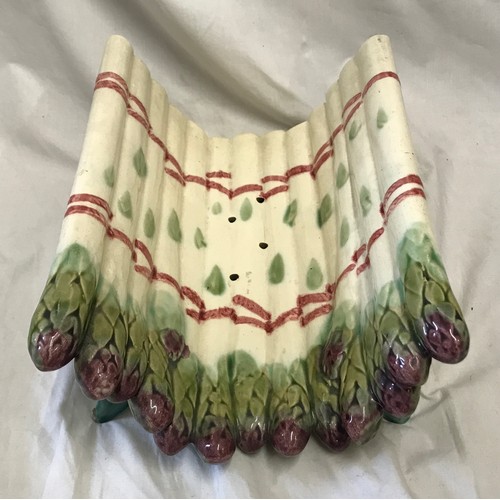 65 - Majolica pottery asparagus dish 26cm l x 10cm h