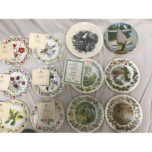 75 - A collection of decorative plates to include Wedgewood Flower Artist of Kew x 6 20.5cm, Wedgewood Hu... 