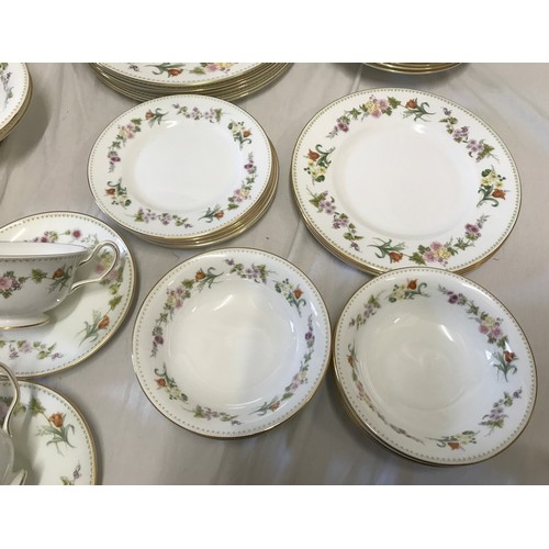 93 - A Wedgwood Mirabelle part dinner set to include 6 large plates 27cms d, 10 large bowls 20.5cms d, 3 ... 